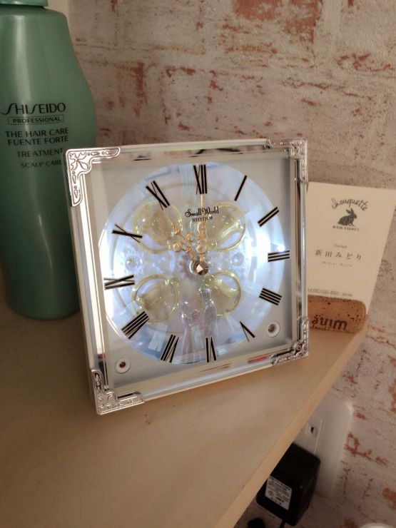 山口県山口市宮野の美容室シューケット（chouquette）に可愛い時計がやってきました